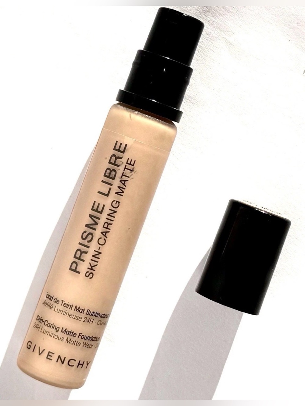 Givenchy Prisme Libre Skin-Caring Matte Foundation - N280